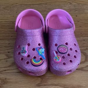 Crocs kids size 11: Pink glitter